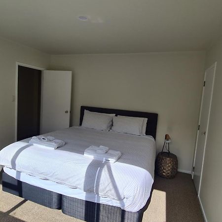 2 Bedroom Home, City And Sea Views Auckland Extérieur photo