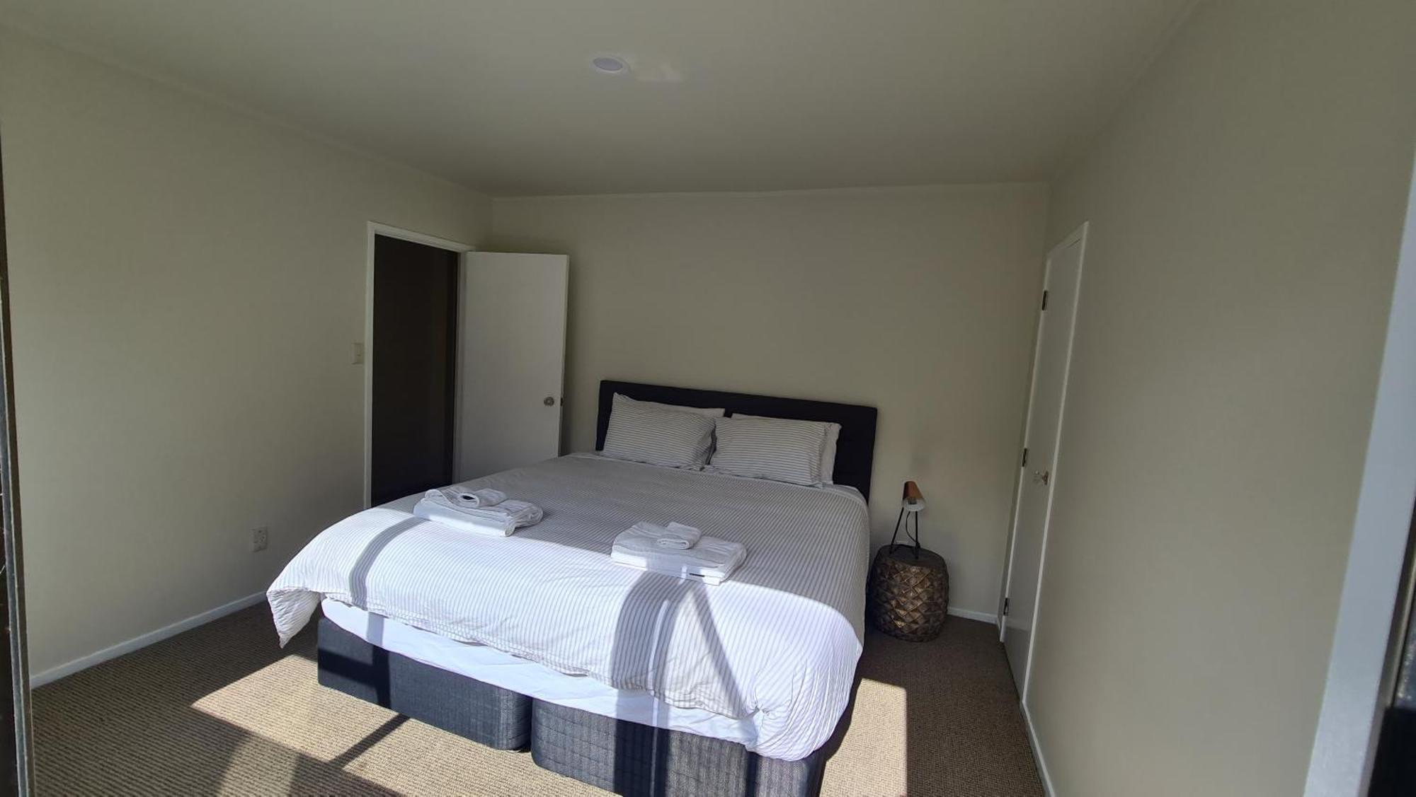 2 Bedroom Home, City And Sea Views Auckland Extérieur photo